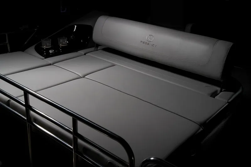 Slide: The Image of Regency 230 LE3 Sport 2025 - 58