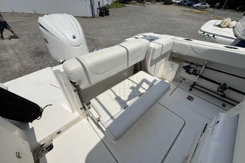 Slide: The Image of Pursuit S 248 Sport - 13