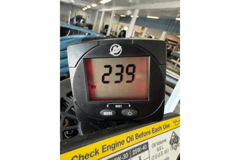 Slide: The Image of Digital hour meter displaying 239 hours on a 2021 Nitro Z20 boat. - 108