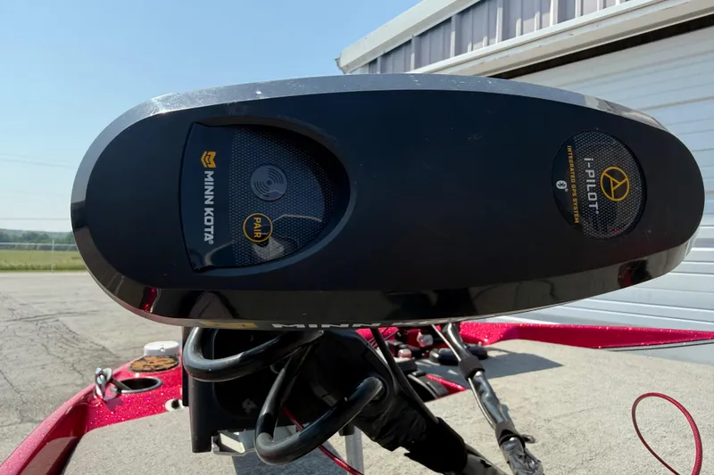 Slide: The Image of Minn Kota i-Pilot system on 2020 Bass Cat Pantera Classic boat. - 22