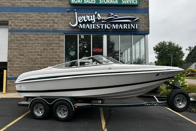The Image of 1999 Chris-Craft 200 Bowrider SS on trailer at Jerry's Majestic Marine dealership. - 0
