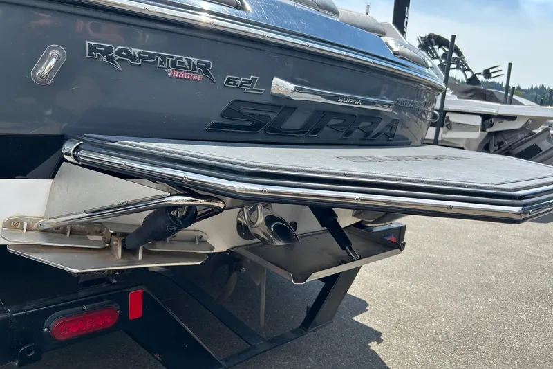 Slide: The Image of Rear view of a 2015 Supra SA 400 boat with Raptor Indmar engine. - 4