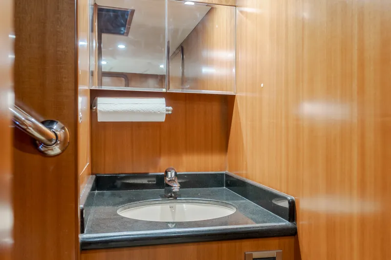 Slide: The Image of Ocean Alexander 68 MOTOR YACHT 2010 - 56