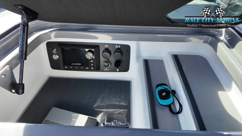 Slide: The Image of Nautique P25 PARAGON 2022 - 15