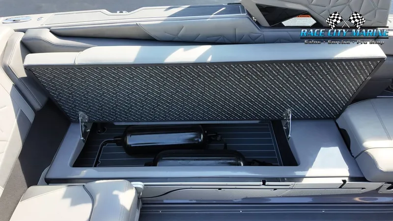Slide: The Image of Nautique P25 PARAGON 2022 - 52