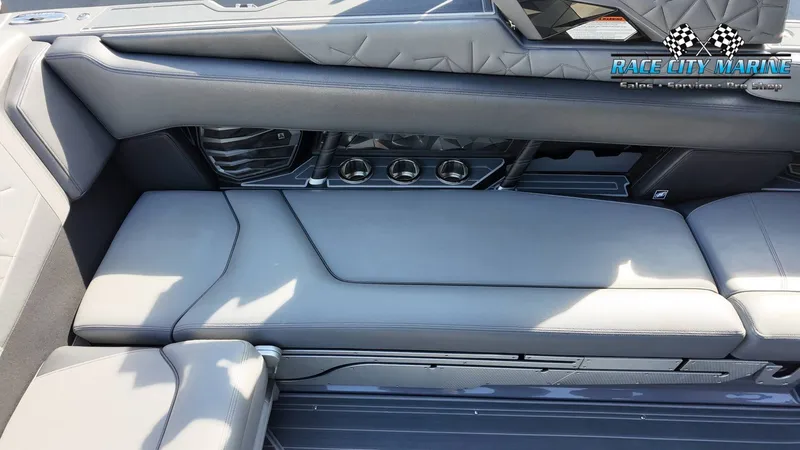 Slide: The Image of Nautique P25 PARAGON 2022 - 54
