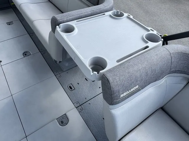 Slide: The Image of Sea-Doo Switch Sport 21 2024 - 9