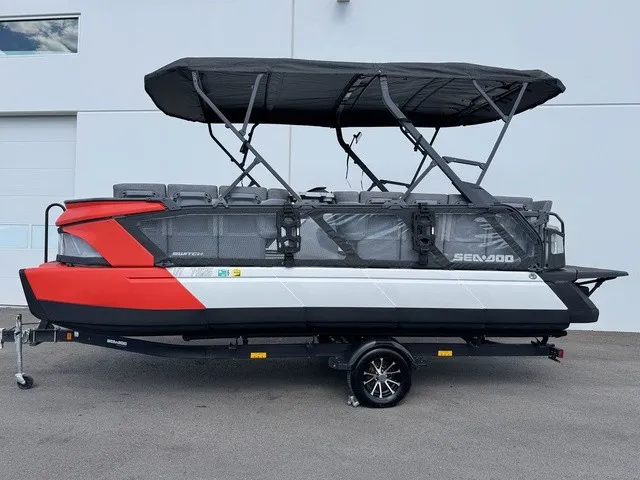 Slide: The Image of Sea-Doo Switch Sport 21 2024 - 2