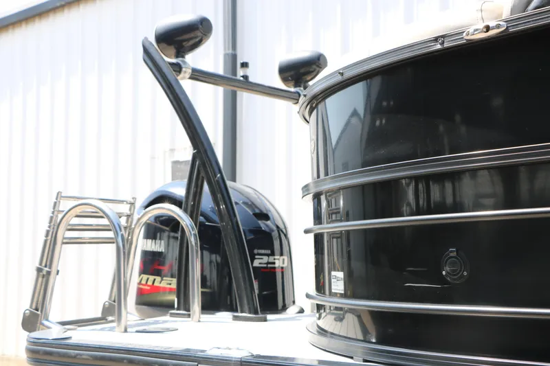 Slide: The Image of 2019 Trifecta 23RF SS Arch boat with Yamaha 250 engine, close-up view. - 15