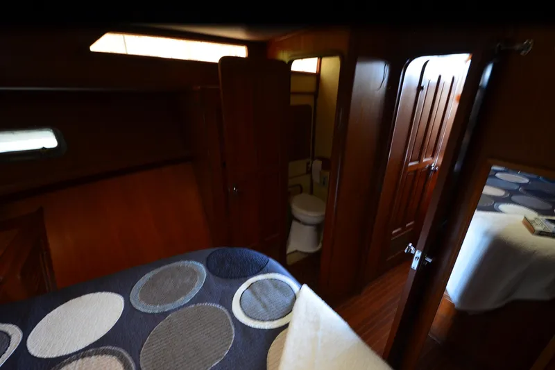 Slide: The Image of Interior of 1985 Kha Shing 40 yacht with cozy cabin and bathroom. - 35