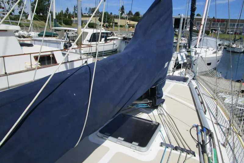 Slide: The Image of Mainsail cover - 16