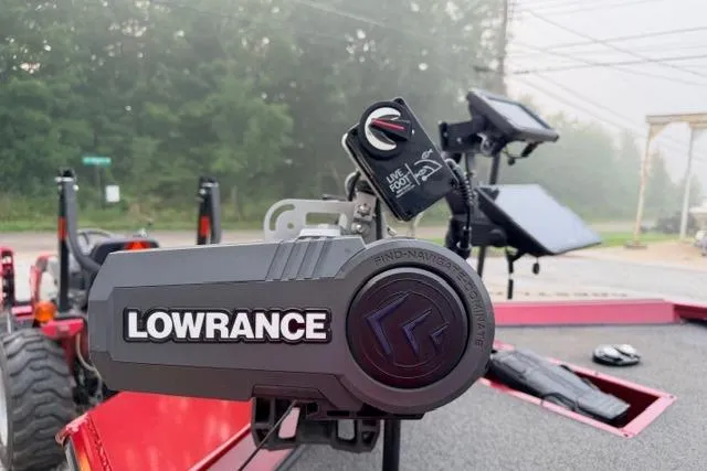 Slide: The Image of Lowrance equipment on 2022 Crestliner MX 21 boat, featuring advanced navigation technology. - 11