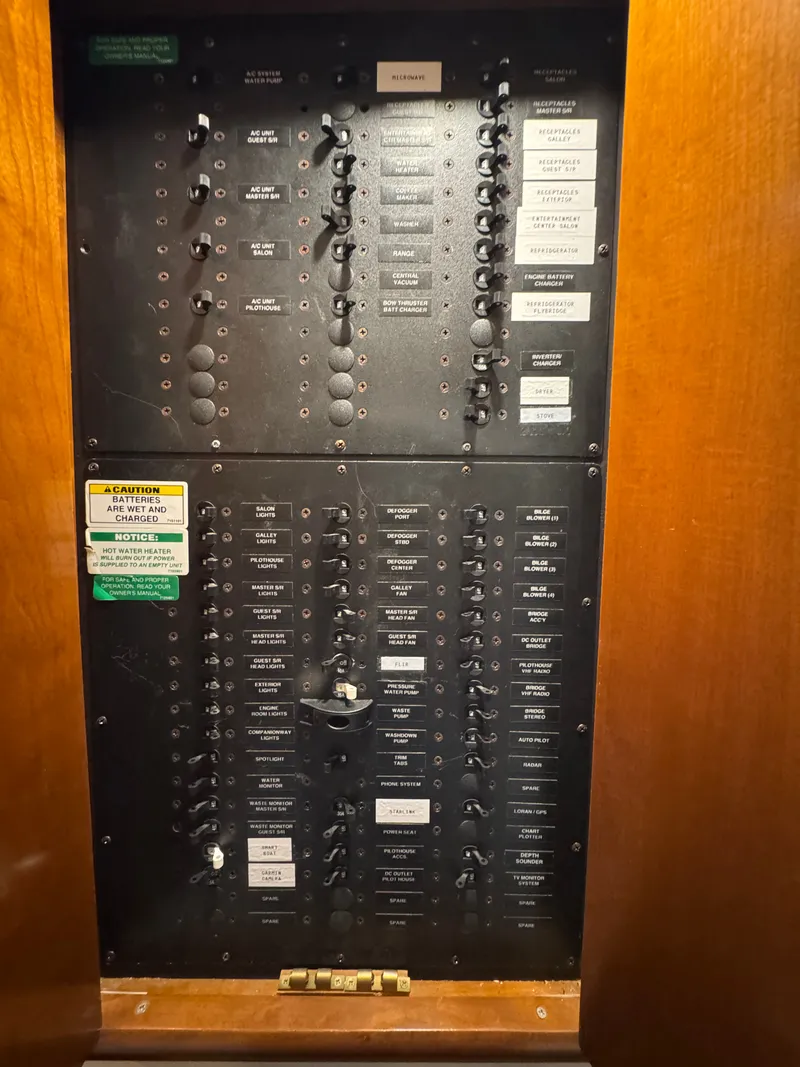 Slide: The Image of Carver Yachts 450 Voyager Pilothouse 1999 - 73
