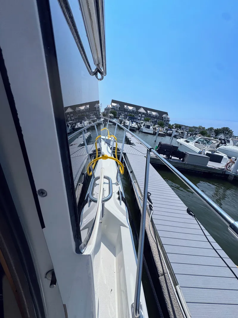 Slide: The Image of Carver Yachts 450 Voyager Pilothouse 1999 - 17