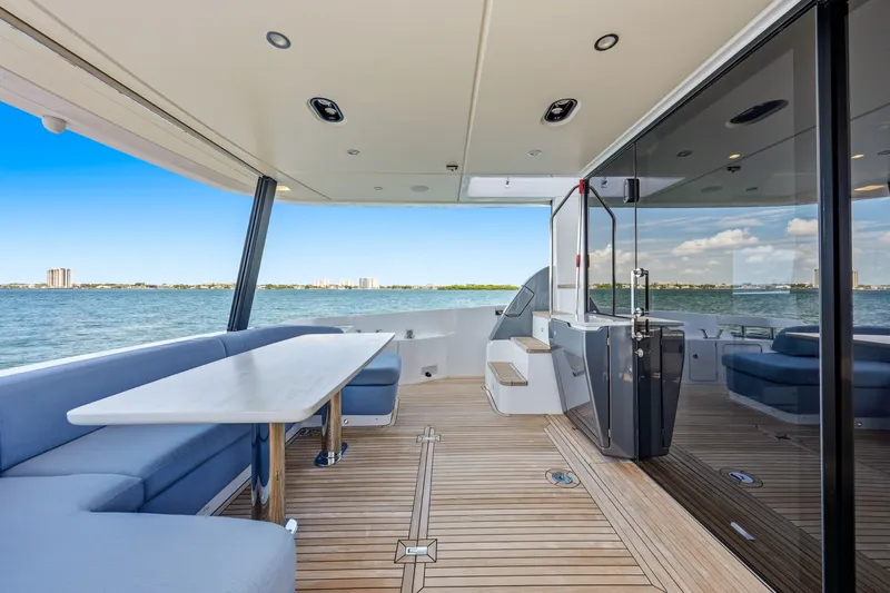 Slide: The Image of Azimut 68 2025 - 88