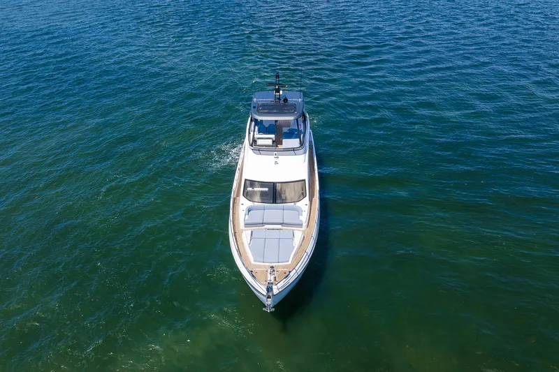 Slide: The Image of Azimut 68 2025 - 18