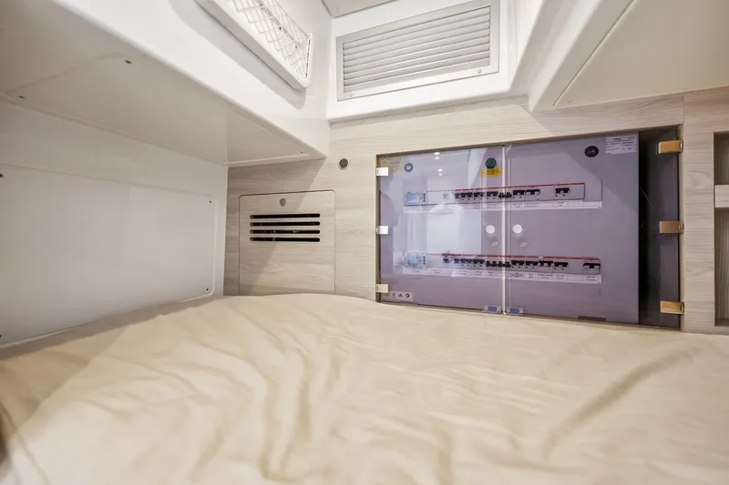 Slide: The Image of Azimut 68 2025 - 141
