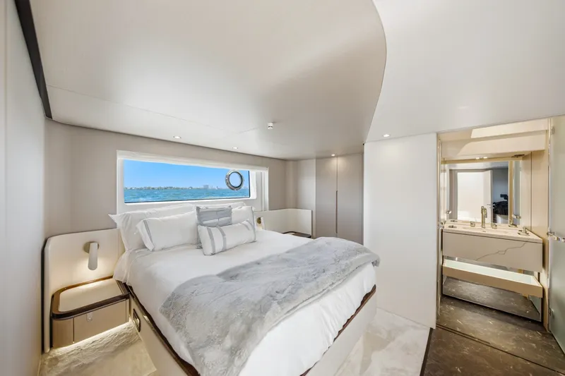 Slide: The Image of Azimut 68 2025 - 112
