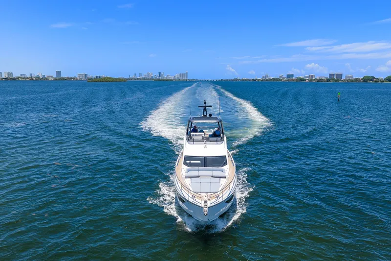 Slide: The Image of Azimut 68 2025 - 25