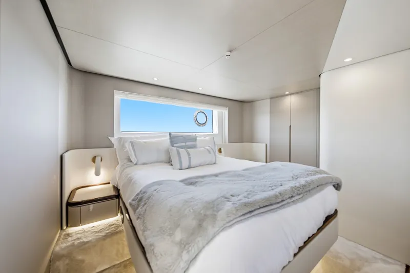 Slide: The Image of Azimut 68 2025 - 111
