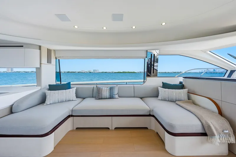 Slide: The Image of Azimut 68 2025 - 166