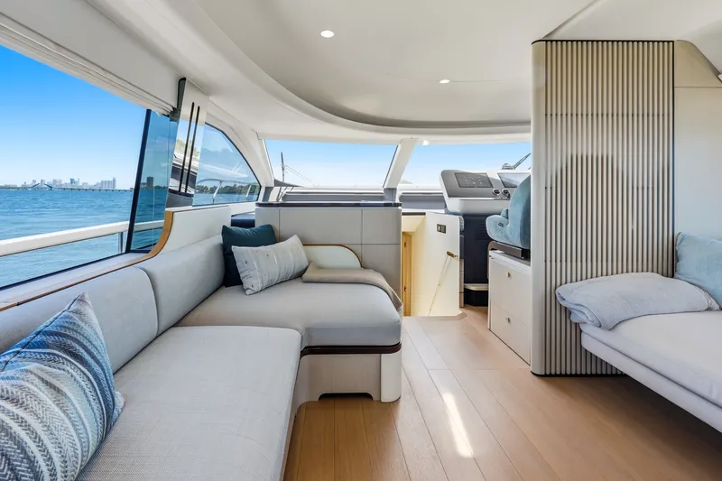 Slide: The Image of Azimut 68 2025 - 169