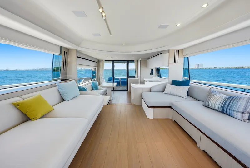 Slide: The Image of Azimut 68 2025 - 165