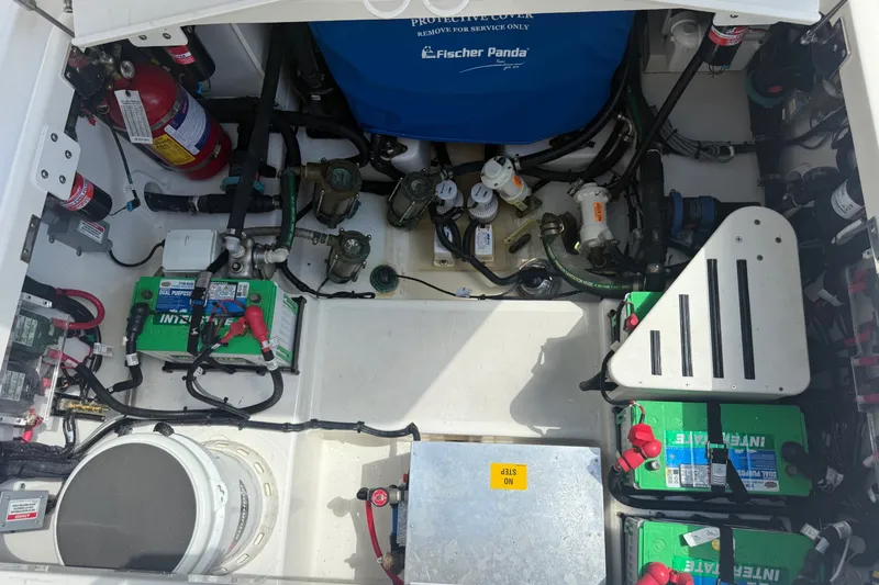 Slide: The Image of Boston Whaler 420 Outrage 2024 - 59