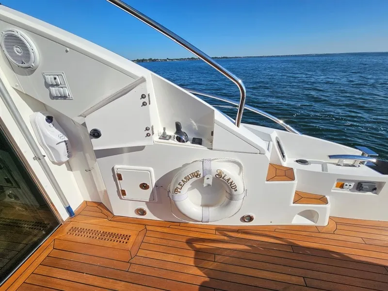 Slide: The Image of Sunseeker Predator 60 2014 - 24