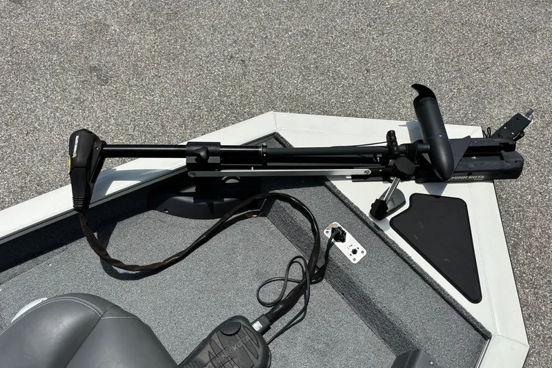 Slide: The Image of 2023 TRACKER MARINE Pro Team 175 TF boat with Minn Kota trolling motor. - 9