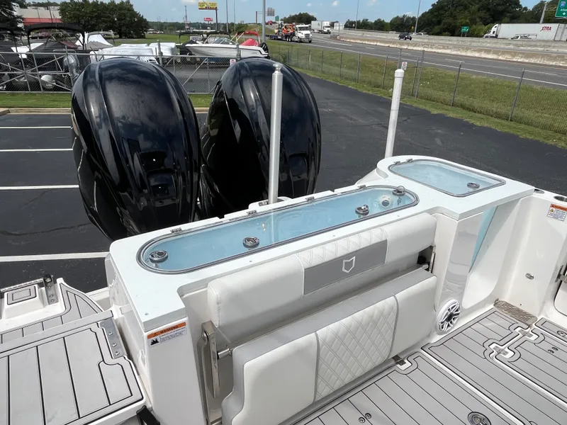 Slide: The Image of Sea Fox 328 COMMANDER 2024 - 31