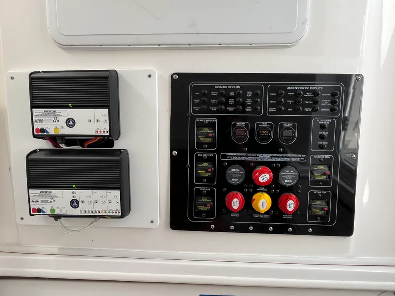 Slide: The Image of Sea Fox 328 COMMANDER 2024 - 46