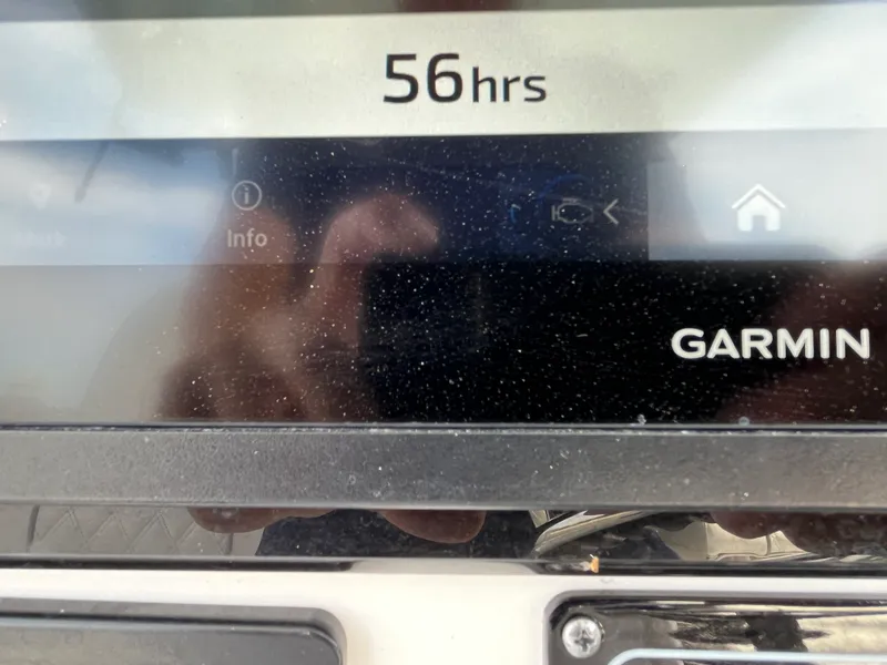 Slide: The Image of Sea Fox 328 COMMANDER 2024 - 16