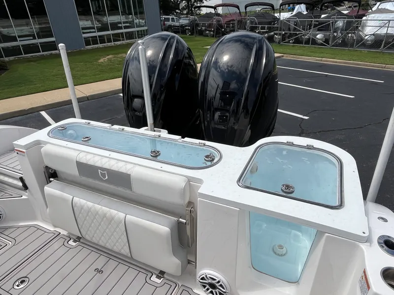 Slide: The Image of Sea Fox 328 COMMANDER 2024 - 30