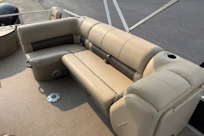 Slide: The Image of Luxurious seating on 2021 Sun Tracker Fishin' Barge 20 DLX pontoon boat. - 12