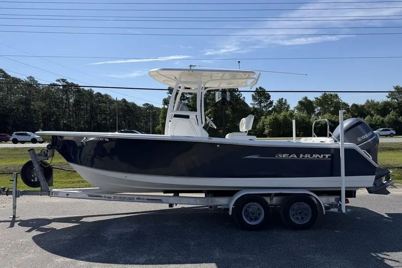 The Image of Sea Hunt Ultra 234 2013 - undefined