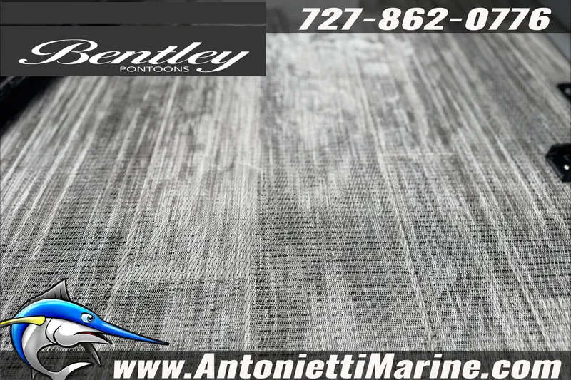 Slide: The Image of Bentley Pontoons Legacy 243 Swingback EXT 2027, featured by Antonietti Marine. - 6