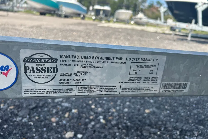 Slide: The Image of Label on a 2004 Nitro 700 LX SC trailer, manufactured by Tracker Marine L.P. - 17