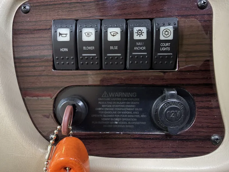 Slide: The Image of Control panel with switches for horn, blower, bilge, nav/anchor, and lights. - 30