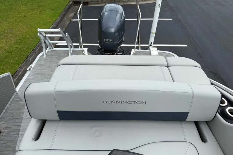Slide: The Image of 2022 Bennington LX 22 Swingback boat with 175 horsepower engine, rear seating view. - 20