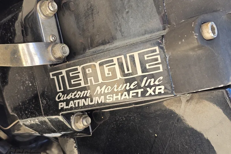 Slide: The Image of Teague Custom Marine Inc. Platinum Shaft XR on 2001 Advantage 34 Offshore. - 90