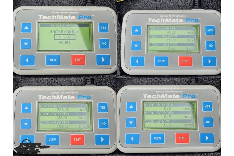 Slide: The Image of TechMate Pro displays engine hours and RPM data for 2007 Sunsation 32 Dominator. - 105