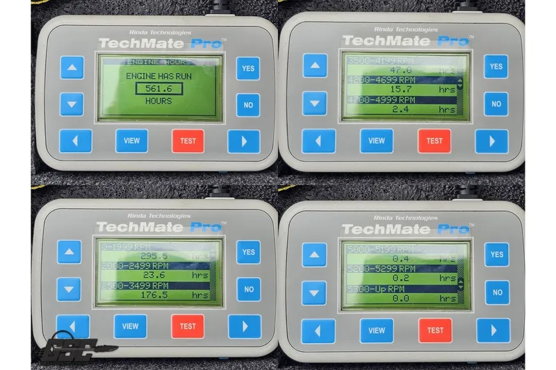 Slide: The Image of TechMate Pro displays engine hours and RPM data for 2007 Sunsation 32 Dominator. - 104