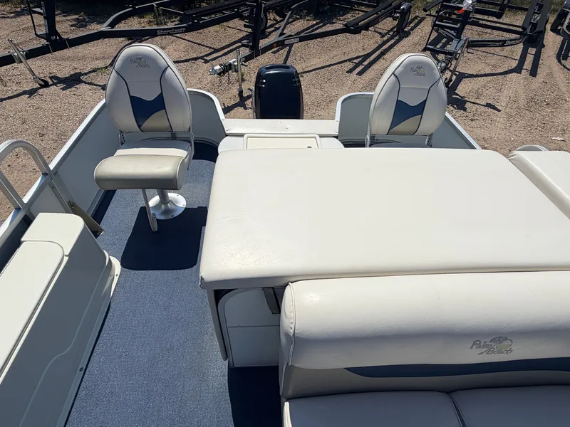 Slide: The Image of Palm Beach 200 CastMaster & 50HP Mercury 4Stroke 2004 - 37
