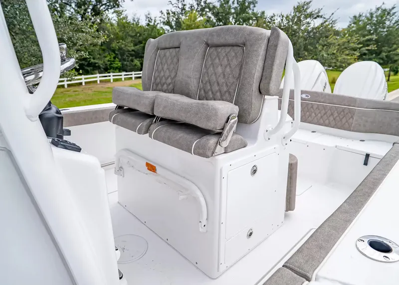 Slide: The Image of Sea Hunt Ultra 265SE 2027 - 19
