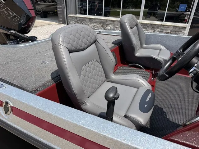 Slide: The Image of Ikon Boats VLX20 2025 - 6