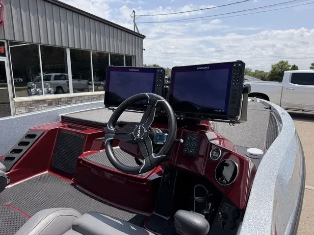 Slide: The Image of Ikon Boats VLX20 2025 - 5