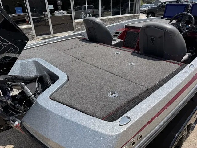 Slide: The Image of Ikon Boats VLX20 2025 - 4
