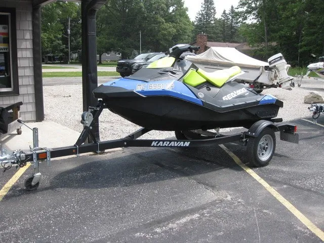 The Image of Sea-Doo Spark® 2-up Rotax® 900 ACE™ - 90 IBR & C 2021 - 1