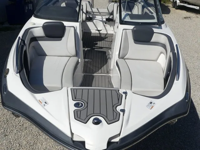 Slide: The Image of Yamaha 242 Limited S 2017 - 34
